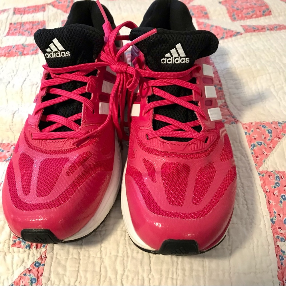 Womens Adidas Supernova shoes in deep pink, barely worn